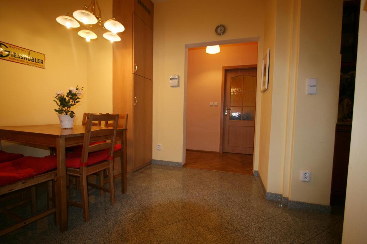 Apartment No. 12 Trziste 29 KLV Exterior foto