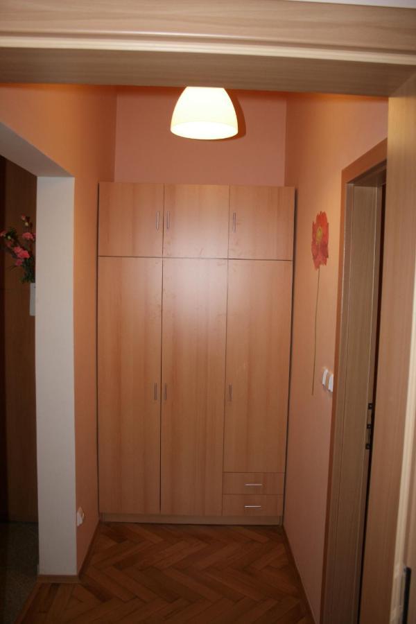 Apartment No. 12 Trziste 29 KLV Exterior foto